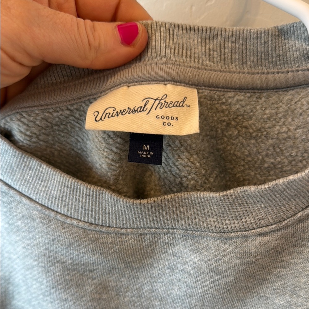 Universal Thread Gray Sweatshirt - Picture 3 of 4